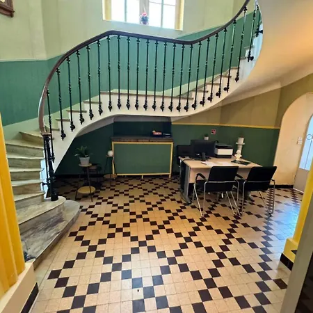 Szálloda Chateau Sur
