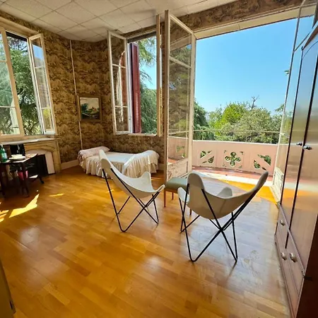 Chateau Sur Szálloda *